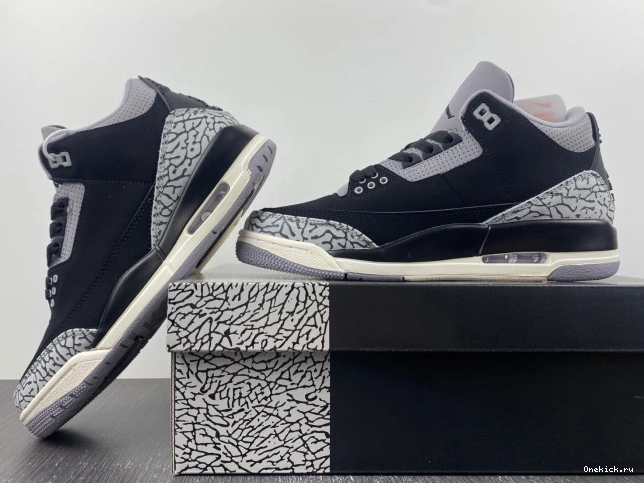 One Kick Jordan Air Noir CK9246-001 WMNS Off 3 0810